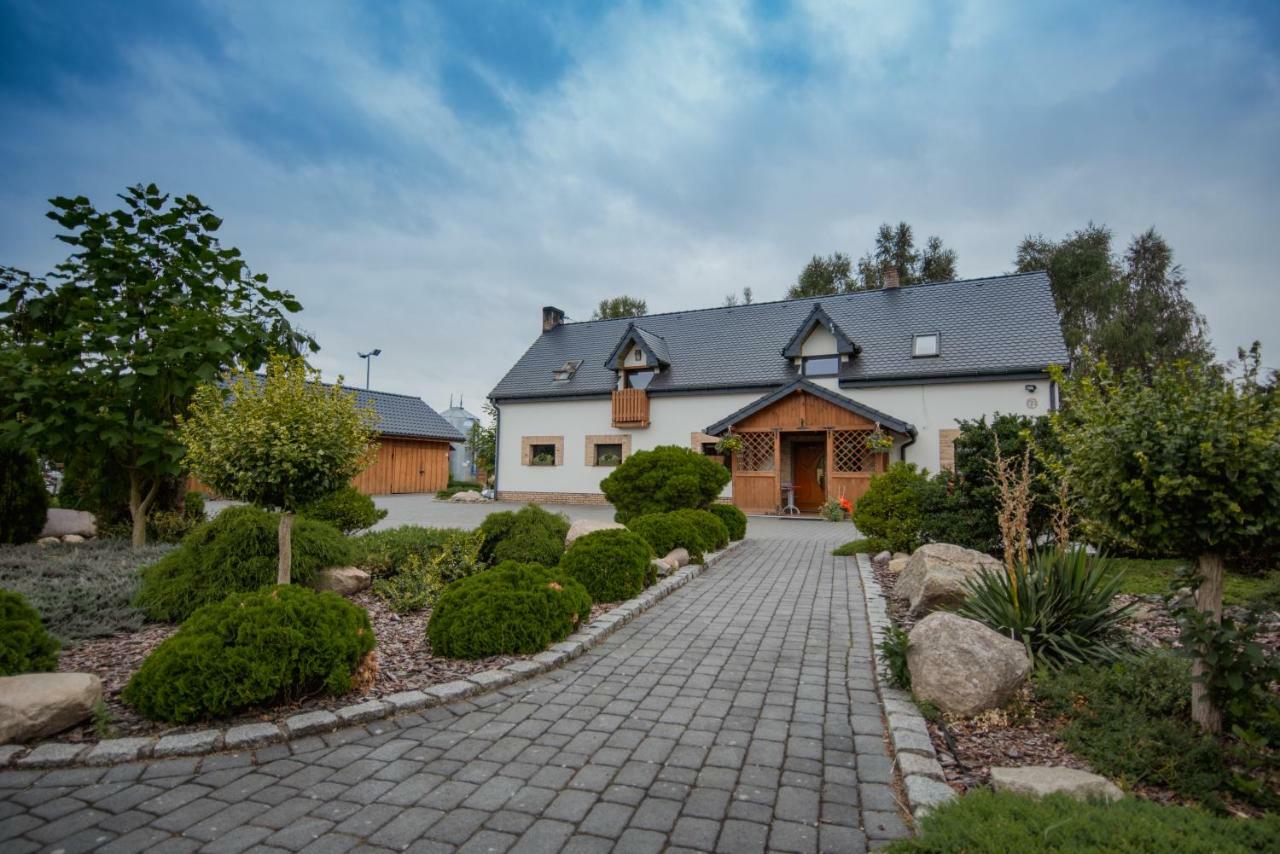 Tatarska Zagroda - Agroturystyka Dolina Baryczy Noclegi - Domek Jelonek Кросніце Екстер'єр фото